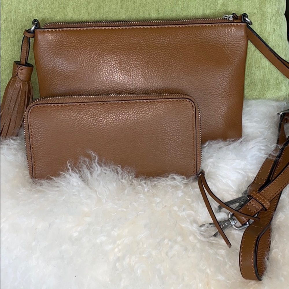 ✨J Jill Cross Body Clutch w/ Wallet✨